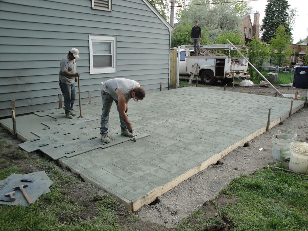 Representative Central Texas stamped concrete patio installation example